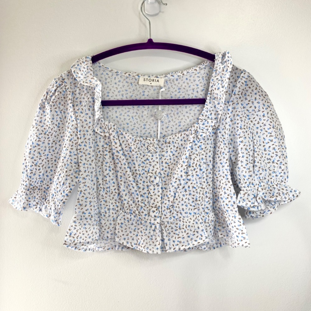 Red Dress Boutique Blue and White Floral Crop Top - Picture 3 of 13
